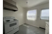 $2400 : San Diego Chic: Stylish Apartm thumbnail