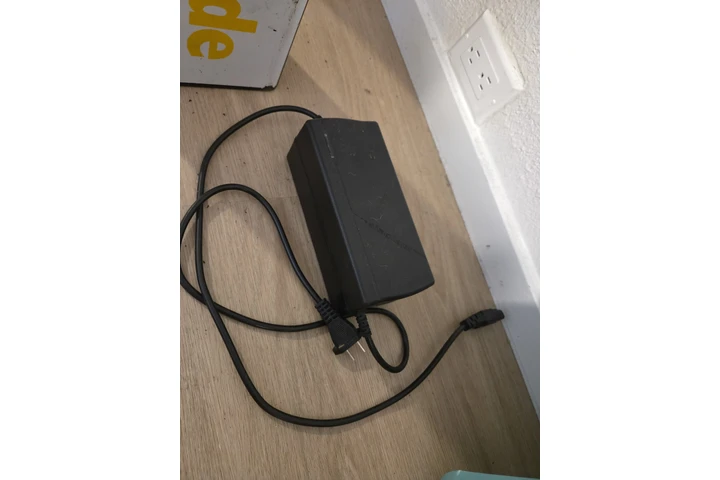 $200 : E-Bike & Battery image 3