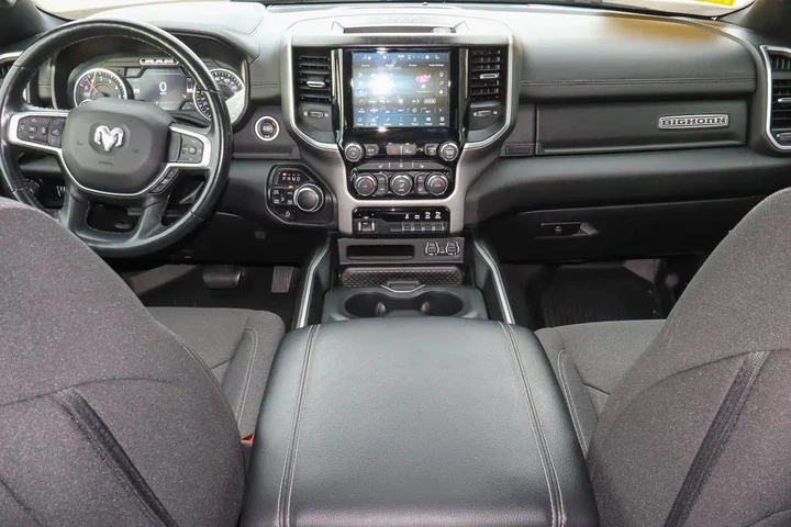 $39988 : 2022 1500 Big Horn 4x4 Crew C image 9