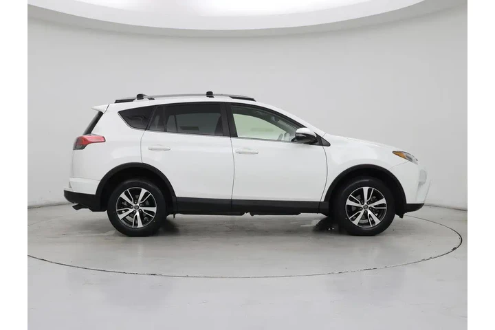 $23998 : Toyota RAV4 2017 AWD XLE 4dr image 7