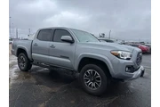 $31600 : Toyota Tacoma 2021 4x2 TRD S thumbnail