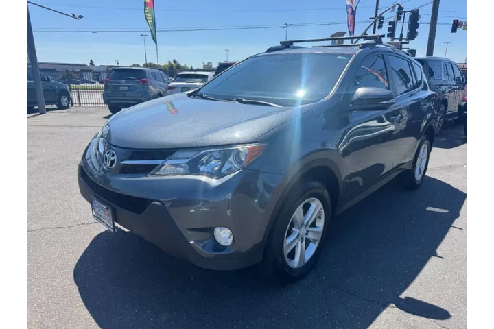 $12998 : 2014 RAV4 XLE image 5