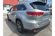 $18995 : 2017 Highlander LE Plus thumbnail