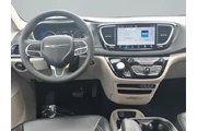 $23501 : Chrysler Pacifica 2023 Touri thumbnail