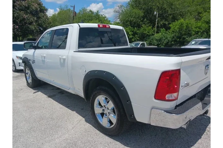 $23900 : 2019 RAM 1500 Classic Big Horn image 9