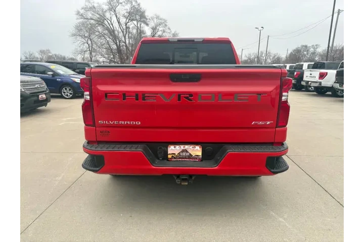 $31950 : 2020 Silverado 1500 RST image 6