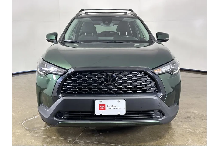 $25000 : Gold Certified2022 Corolla Cr image 8