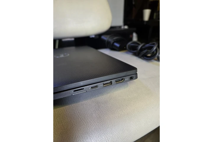 $320 : DeLL Laptop, Windows 11, i7 image 5