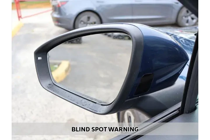 $16390 : Volkswagen ID.4 2023 Pro 4dr image 5