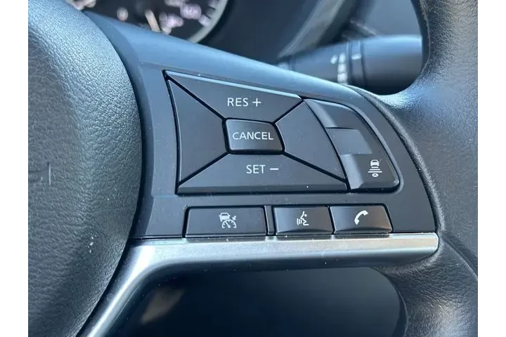 $17698 : Nissan Sentra 2025 SV 4dr Se image 10