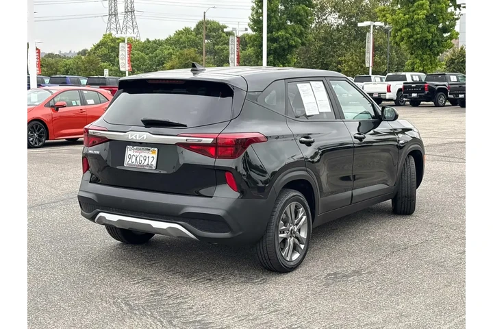 $18470 : Kia Seltos 2023 AWD LX 4dr S image 4