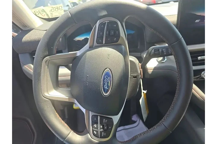 $31898 : Ford Explorer 2025 Active 4d image 10