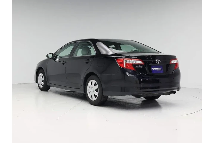 $15998 : Toyota Camry 2014 SE 4dr Sed image 2