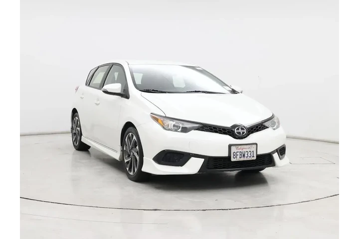 $13998 : Scion iM 2016 4dr Hatchback image 1