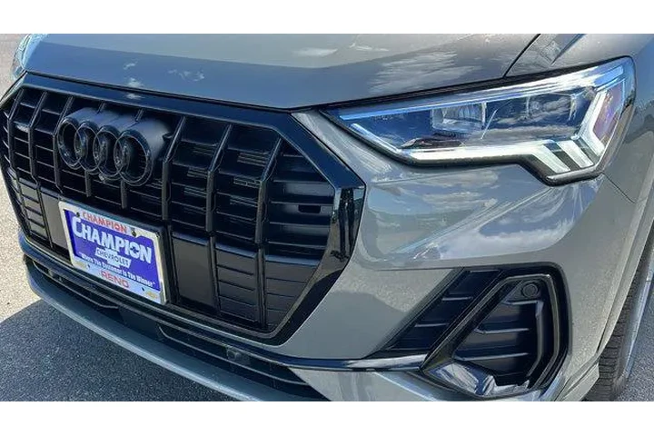 $36984 : Audi Q3 2023 AWD quattro S l image 9