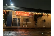 Se solicita Meseras (os) en Los Angeles