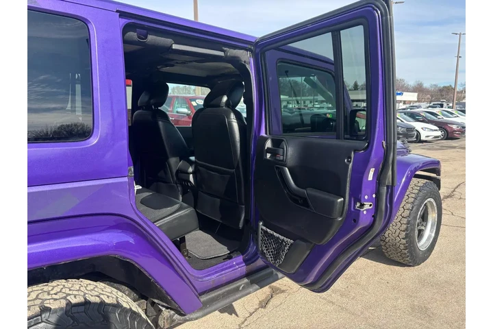 $18980 : 2017 Wrangler Unlimited 4WD 4 image 9