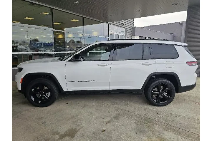 $28990 : Jeep Grand Cherokee L 2021 4 image 2