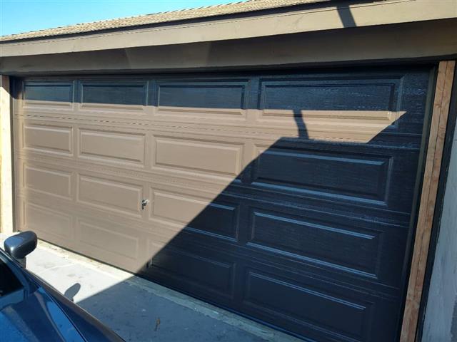 Garage door for 2 cars. image 3