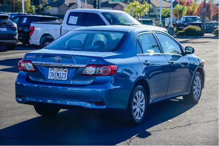 $10995 : Toyota Corolla 2013 LE 4dr S image 4