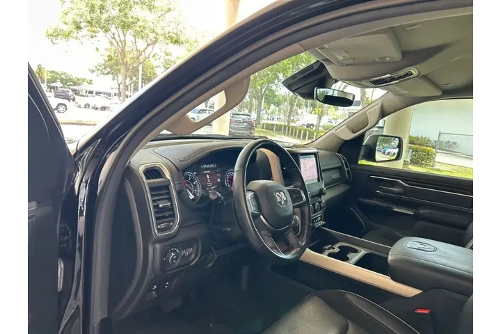 $37987 : Ram 1500 2022 4x4 Laramie 4d image 6
