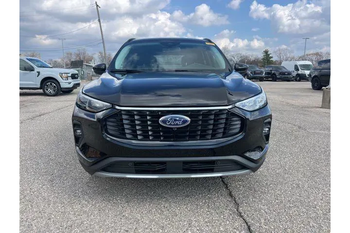 $27225 : Ford Escape 2024 AWD Platinu image 2