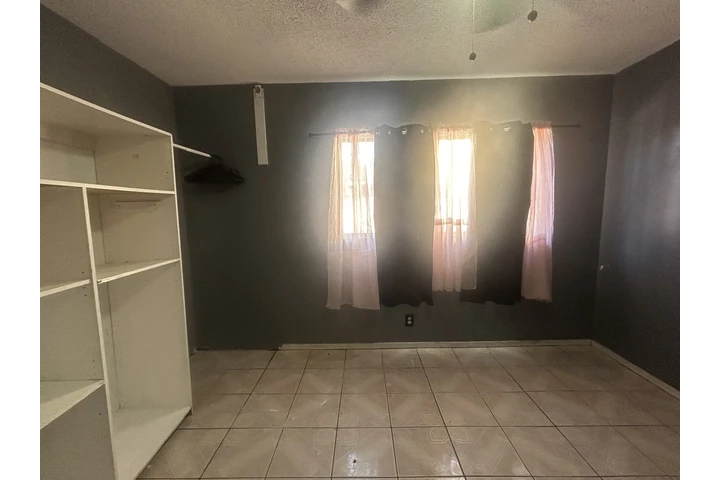 $850 : Se renta cuarto image 2