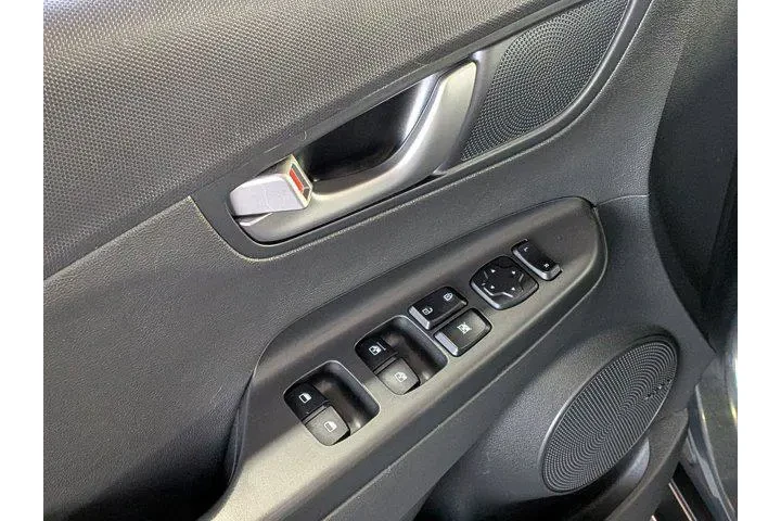 $15877 : Hyundai KONA 2020 Limited 4d image 9