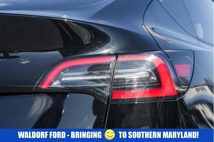 $39995 : Tesla Model Y 2025 AWD Long image 6