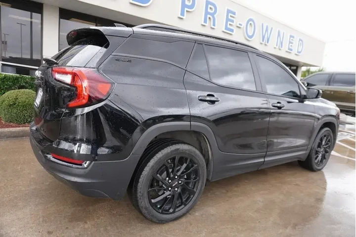 $22488 : GMC Terrain 2024 AWD SLE 4dr image 5