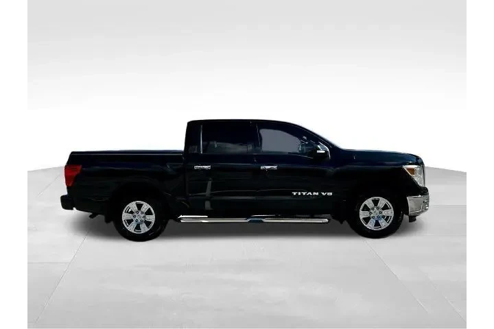 $19778 : Nissan Titan 2018 4x2 S 4dr image 8