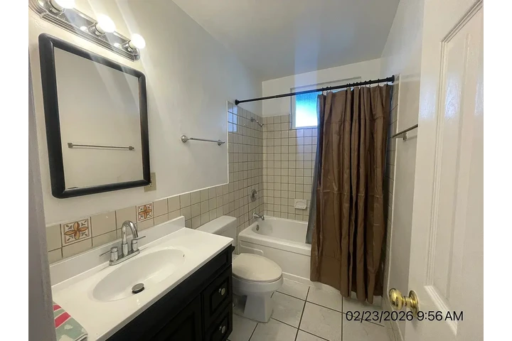 $800 : Home...Fullerton, CA image 6