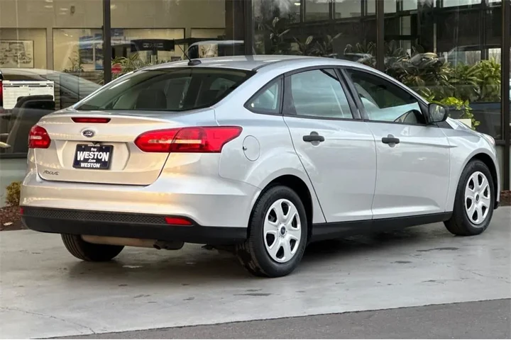 $8995 : Ford Focus 2017 S 4dr Sedan image 4