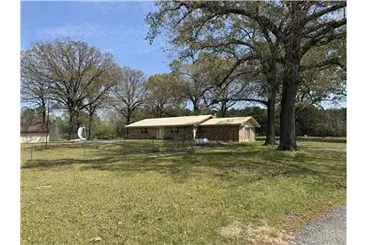 $1650 : Rental property with 3 bedro image 2