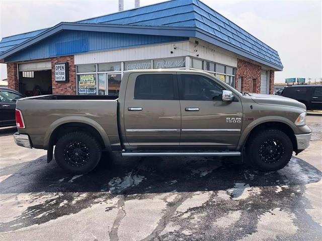 $22900 : 2015 RAM 1500 CREW CAB2015 RA image 2