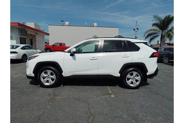 $20888 : Toyota RAV4 2021 XLE 4dr SUV image 3