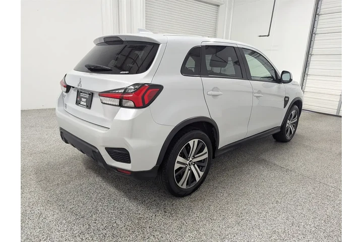 $21997 : Mitsubishi Outlander Sport 2 image 3