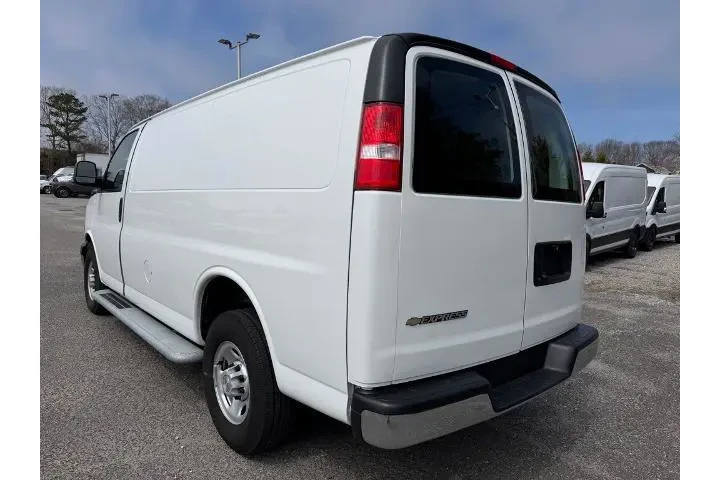 $35900 : Ford Transit 2024 250 3dr SW image 4