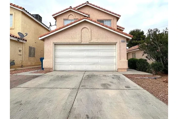 $1150 : Amplia casa en alquiler image 2