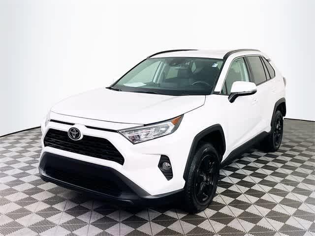 $24661 : PRE-OWNED 2021 TOYOTA RAV4 XLE image 4