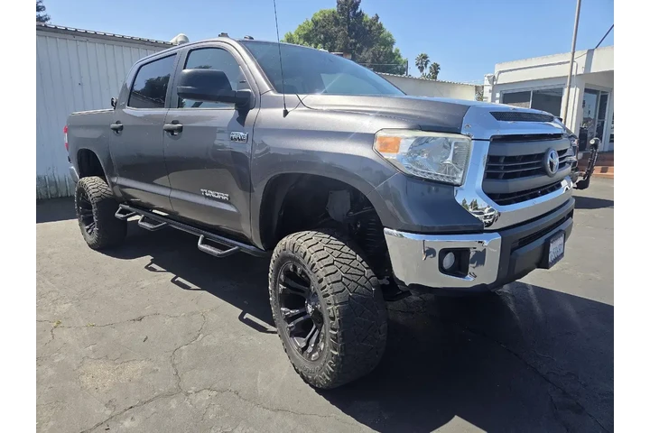 $32629 : Toyota Tundra 2014 4x4 SR5 4 image 4