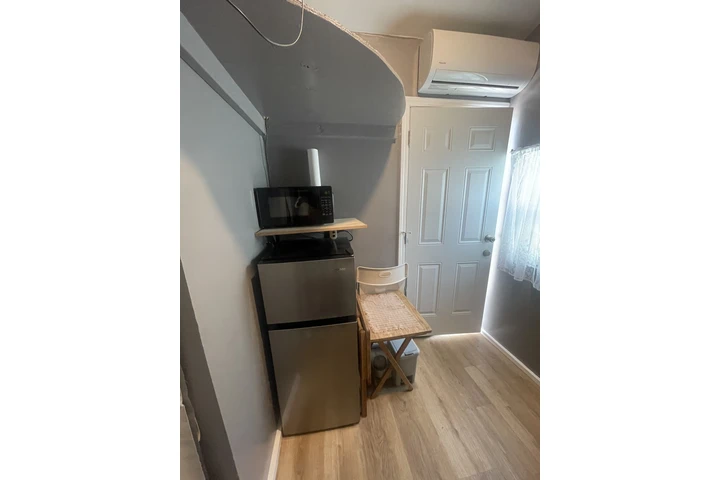 $700 : Se Renta Habitación Pequeña image 5