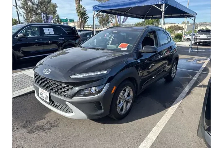$18499 : Hyundai KONA 2023 SEL 4dr Cr image 1