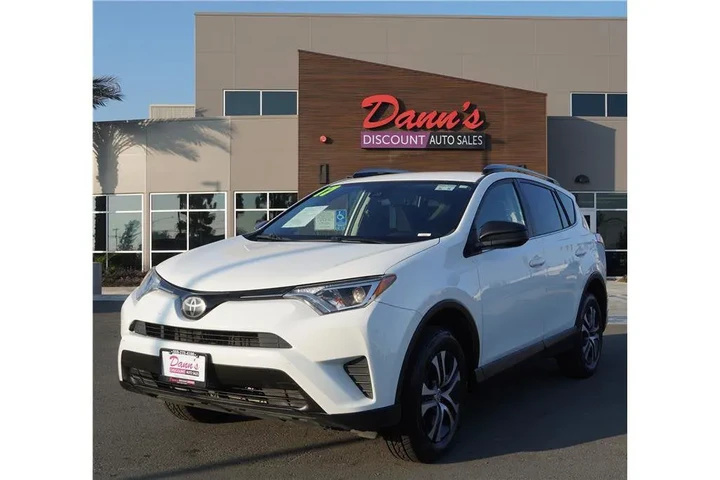 $14984 : 2017 RAV4 LE image 1