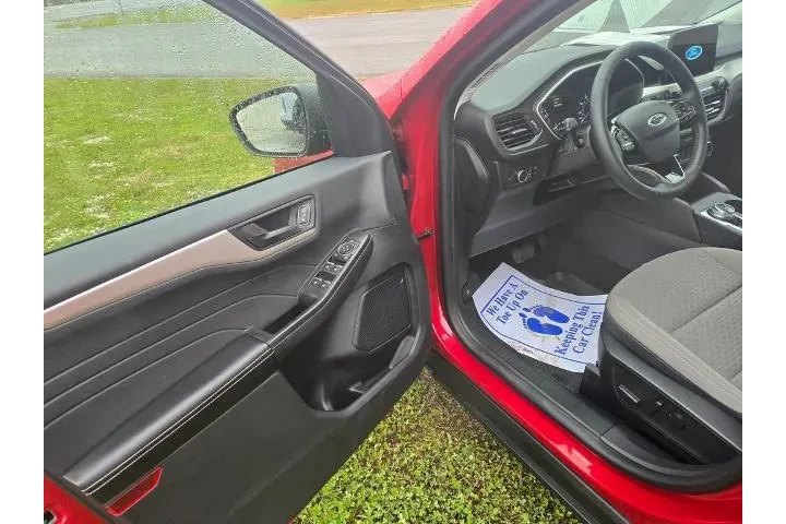 $22722 : Ford Escape 2022 AWD SE 4dr image 6