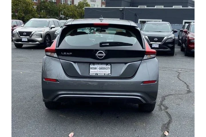 $13750 : Nissan LEAF 2024 S 4dr Hatch image 5