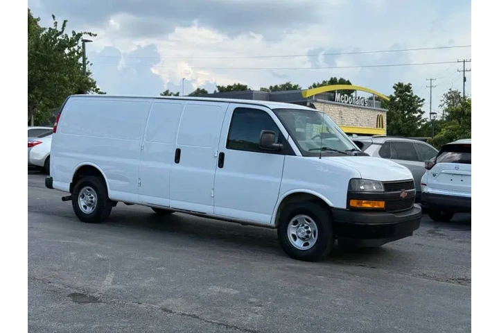$19495 : 2019 Express 2500 image 4