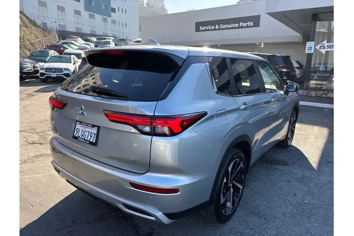 $25388 : Mitsubishi Outlander 2024 AW image 6