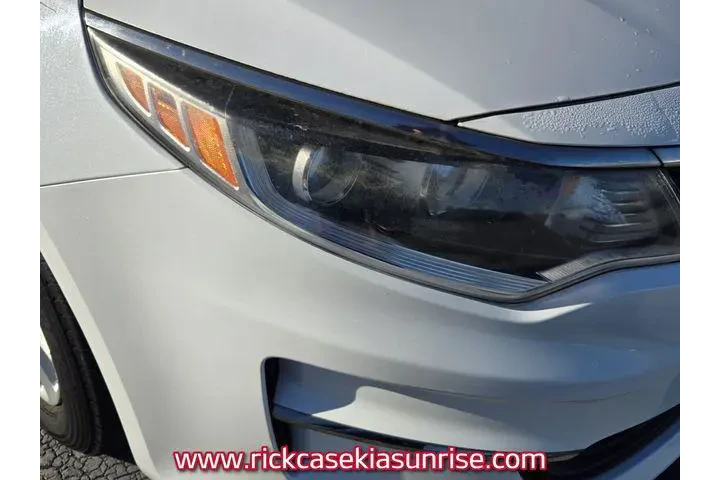 $13991 : Kia Optima 2017 LX 4dr Sedan image 10