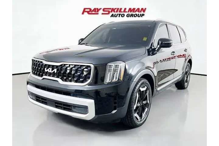 $31975 : Kia Telluride 2023 AWD EX 4d image 3